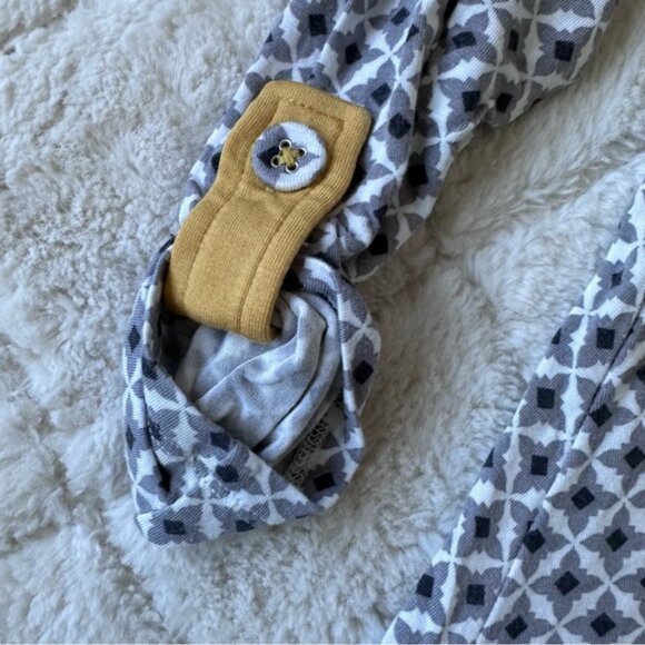 Matilda Jane | Gray & Maze Geometric Starstruck Tee | Size Small - Picture 7 of 11